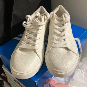 New Topshop White Sneakers